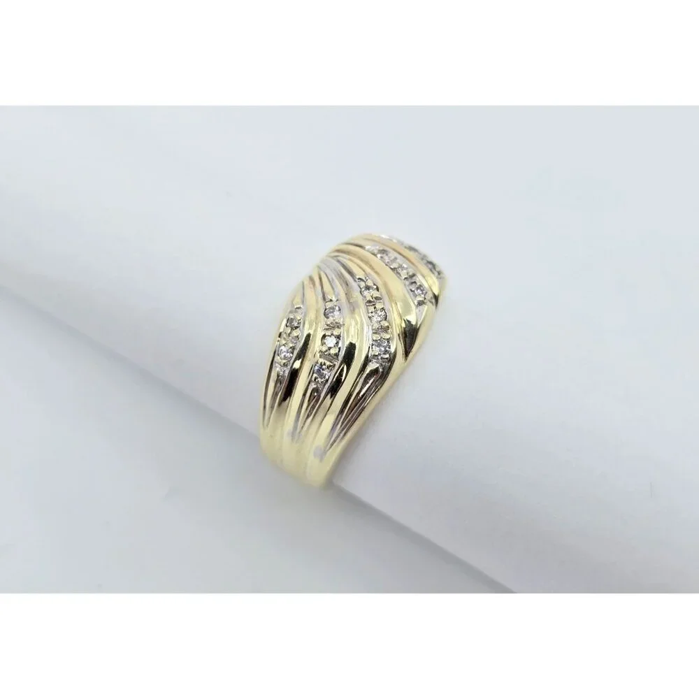 Beautiful 14K Karat Solid Yellow Gold Designer Wavy Diamond Wide Ring Size 5.50